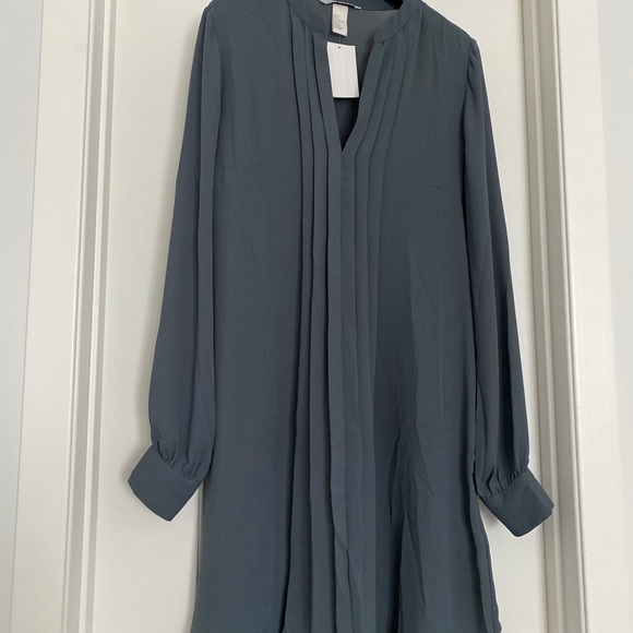 NWT H&M Gray Airy Dress - Picture 1 of 2